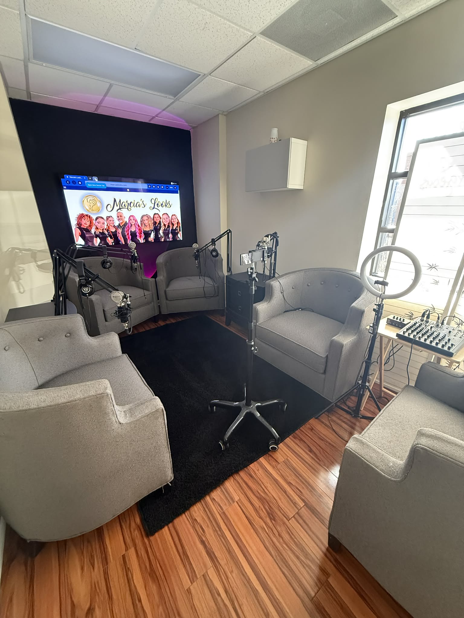 Podcast Station - Image 6